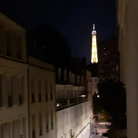 Appartamento Calme Et Proche Tour Eiffel Parigi